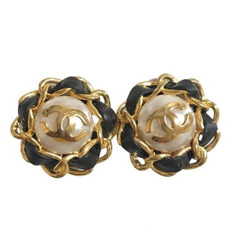 vintage chanel interlocking cc earrings